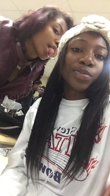 Watch 💛's leaked NSFW photo on TwXstars