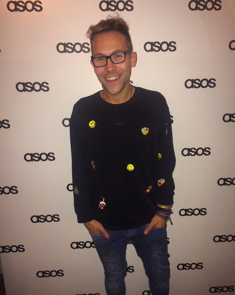 oscarmartinezdj's tweet photo. En la presentación de @asos_es de #asosss16 🙃 https://t.co/2SlwAuBKwq