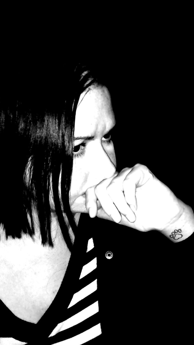 ATaylorFilms's tweet image. A few friends of mine, emotional contrast.