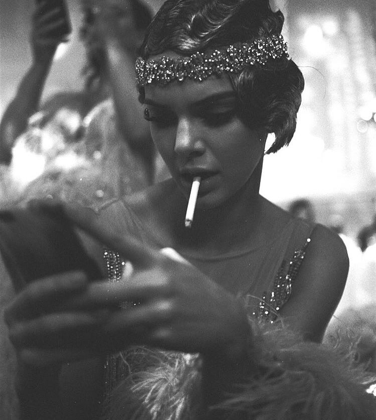 kenjennerpriv11's tweet photo. Faux  Cig. 📷 https://t.co/5V9XMrVZrr