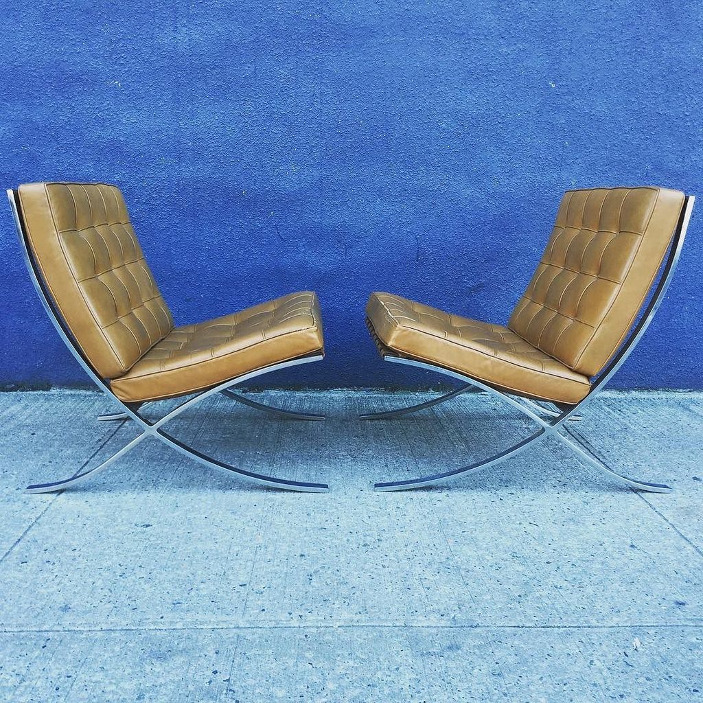 smallhealthy's tweet image. joshlamiel A nice pair of #knoll #barcelonachairs from the 1950s. Some vintage wear. Email me for price and shipp…