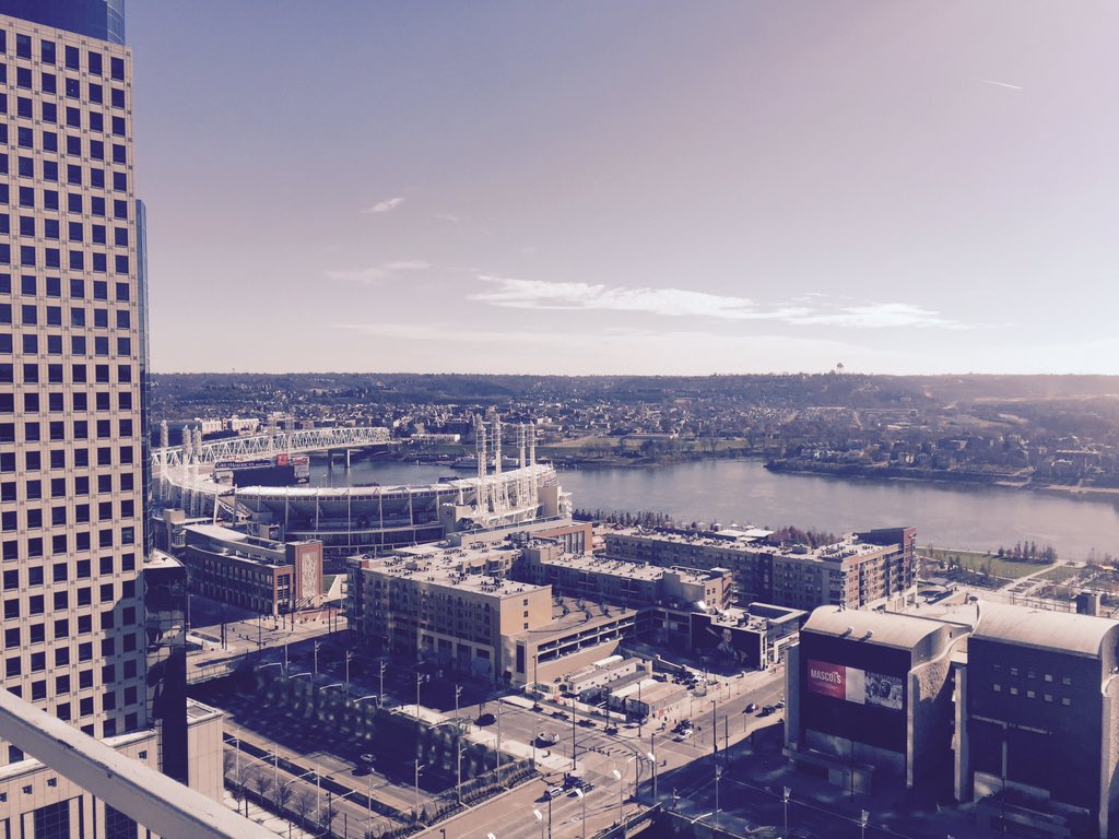 bdbwte's tweet photo. My view from the office today. #repyourcity #cincinnati #whatheight https://t.co/yuHhey1nvL