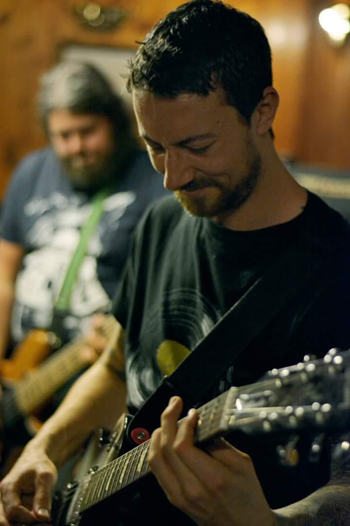 6SinsTillSunday's tweet photo. Meet Colin-Guitarist 4 Six Sins
Age:28
Fave guitar:Gibson lesPaul
Playin 10yrs
Fave song Comfortably numb-Pink Floyd https://t.co/yw5luPSrHD