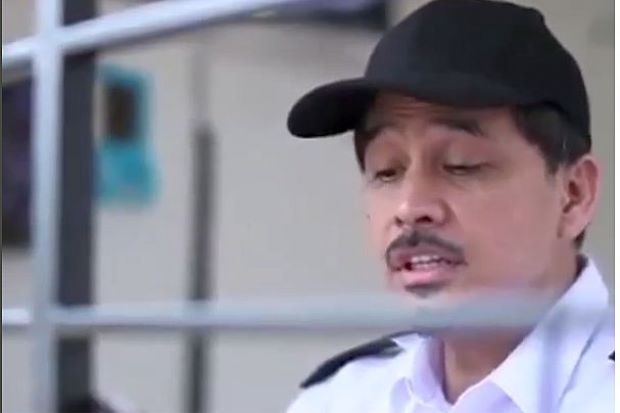 mstaronline's tweet photo. "Salahkah Saya Jadi Pak Guard?" - Shah Rezza @RajaRezza #MstarOnline https://t.co/doh3ksQxgx https://t.co/cXJXvvELRg