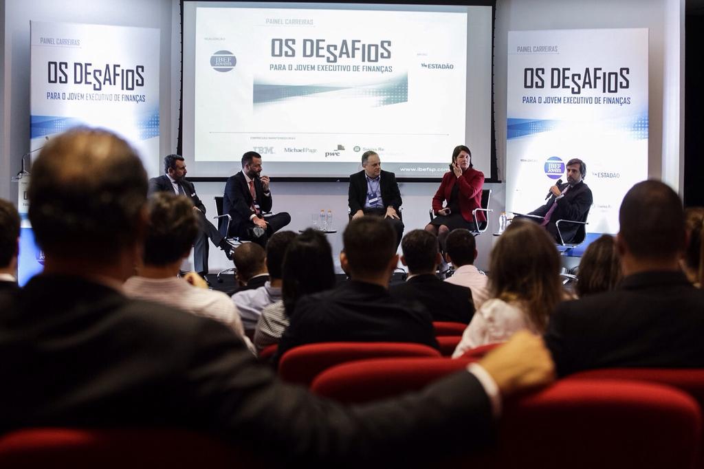 IBEFSP's tweet image. "Buscar conselhos de executivos mais experientes ajudará nas decisões de carreira" Marcelo de Lucca, VP do IBEF SP