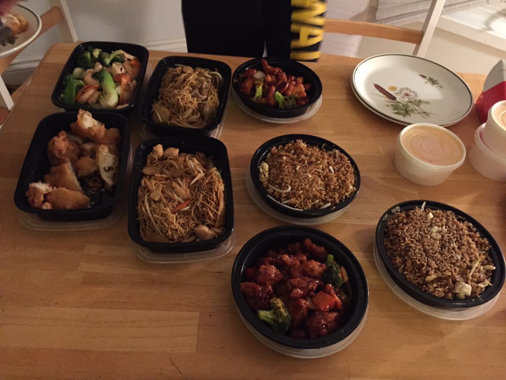 djhousto's tweet photo. @UWsarahTA What happens when none of us want to cook that day. #chinesefood #community #variety #URWhatUTwEat #yum https://t.co/L9DjwScJGh