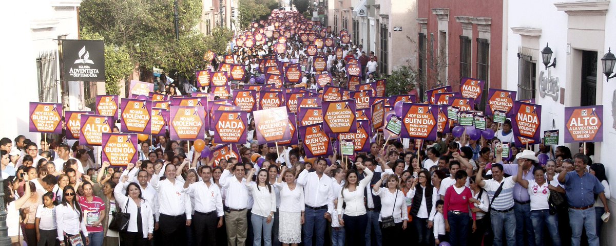 manuelherrera1's tweet photo. Más de 15 mil duranguenses asistimos a la  #MarchaCiudadana queremos una sociedad con consciencia #MesDelBuenTrato https://t.co/m7LDosf3L5