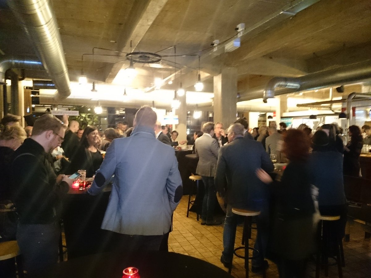 Puckv90's tweet photo. Weer een drukke #BOBBorrel én vooraf een inspirerende #BOBMasterclass door @WimSchuurmans. Tot de 14e! https://t.co/udKumEXhvm