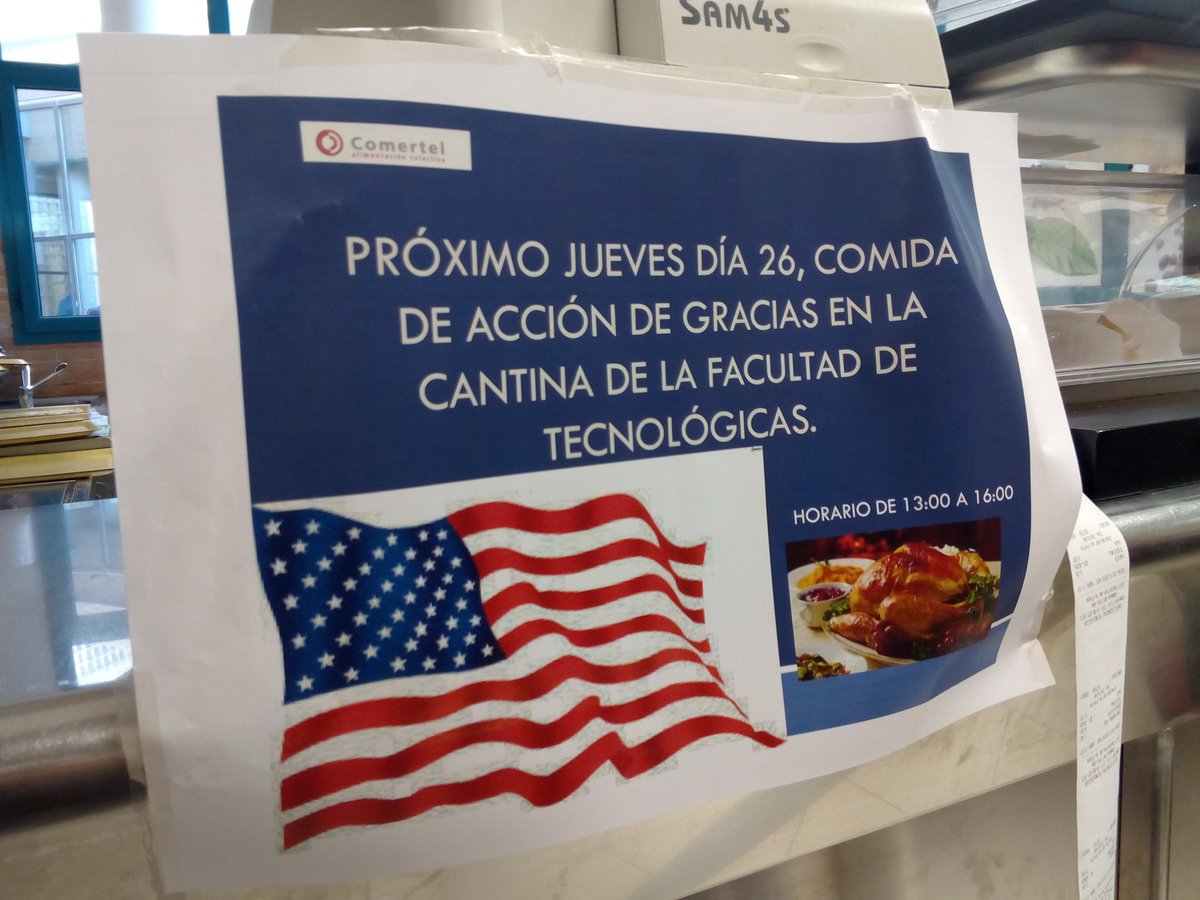 jesuso's tweet photo. El Pare Noel, després el Halloween i ara el Black Friday.
I flipeu, a #25anysUJI #Comertel celebra Thanksgiving Day https://t.co/vYdXHiFmLe