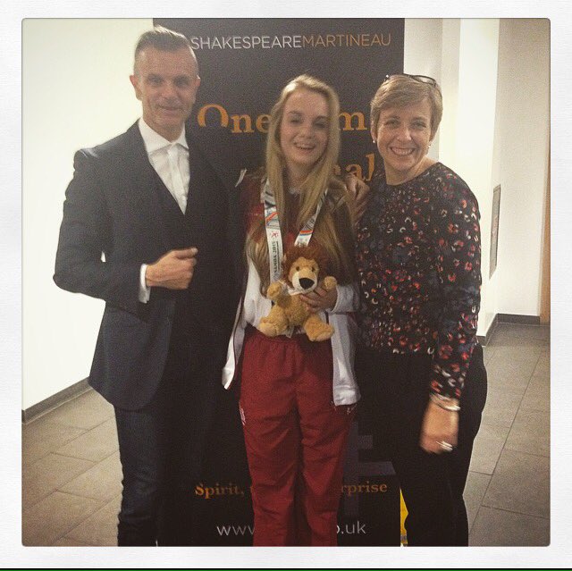 j1_EHamplett's tweet photo. ShakespeareMartineau for England athletics. Had such a lovely day meeting @hannengland #feelinginspired#pride https://t.co/vijoyZ7WKd
