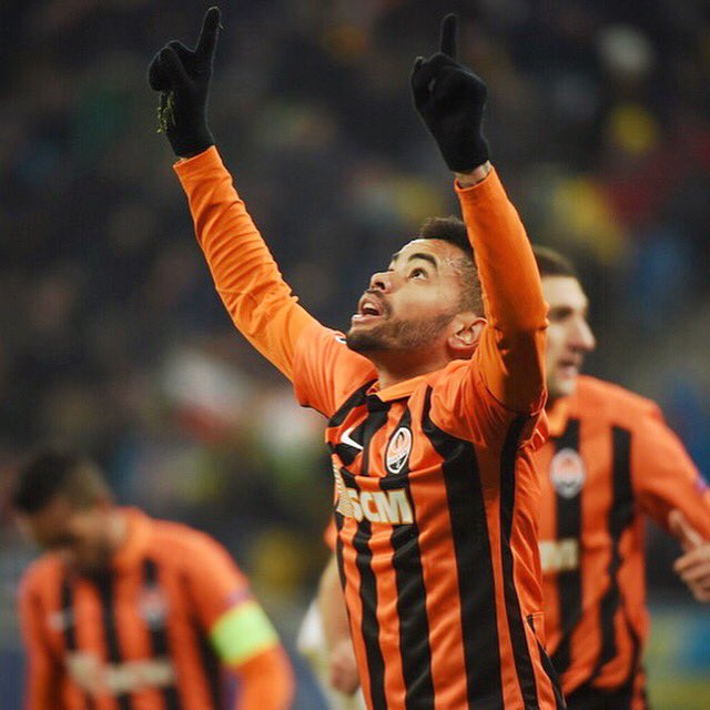 dentinho's tweet photo. Infelizmente a vitória não veio , mais parabéns pela dedicação de toda equipe !!!  Estou muito feliz pelo gol ⚽️🙏🏽🙌🏽 https://t.co/qoDFeHLIJo