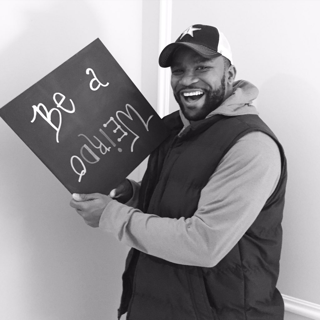 ChapterBe's tweet photo. @ChampKelly1 = #ChapterBe's Nov. guest blogger! BE a Weirdo...https://t.co/9vZFSIzfZU @HeartPowerInc @ChicagoBears https://t.co/lfI6a6BJkK