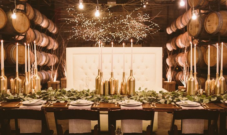 theknot's tweet photo. This bridal party spray-painted more than 150 wine bottles gold in the name of DIY:
https://t.co/zC6puic9bc https://t.co/2J2Ss7Dsc4
