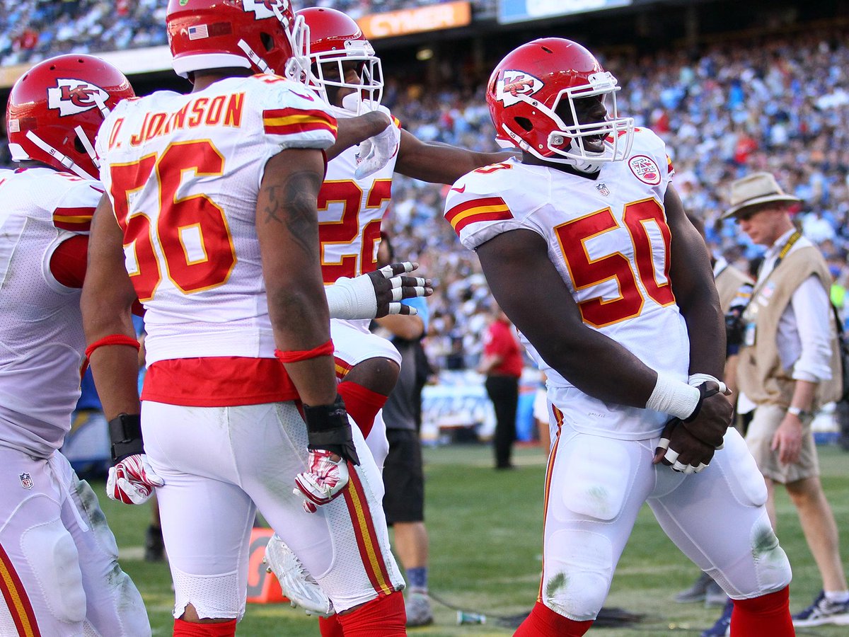 Chiefs's tweet image. This group is allowing just 232 total yards per game in November, a league best 

READ: chfs.me/1TfJDd5