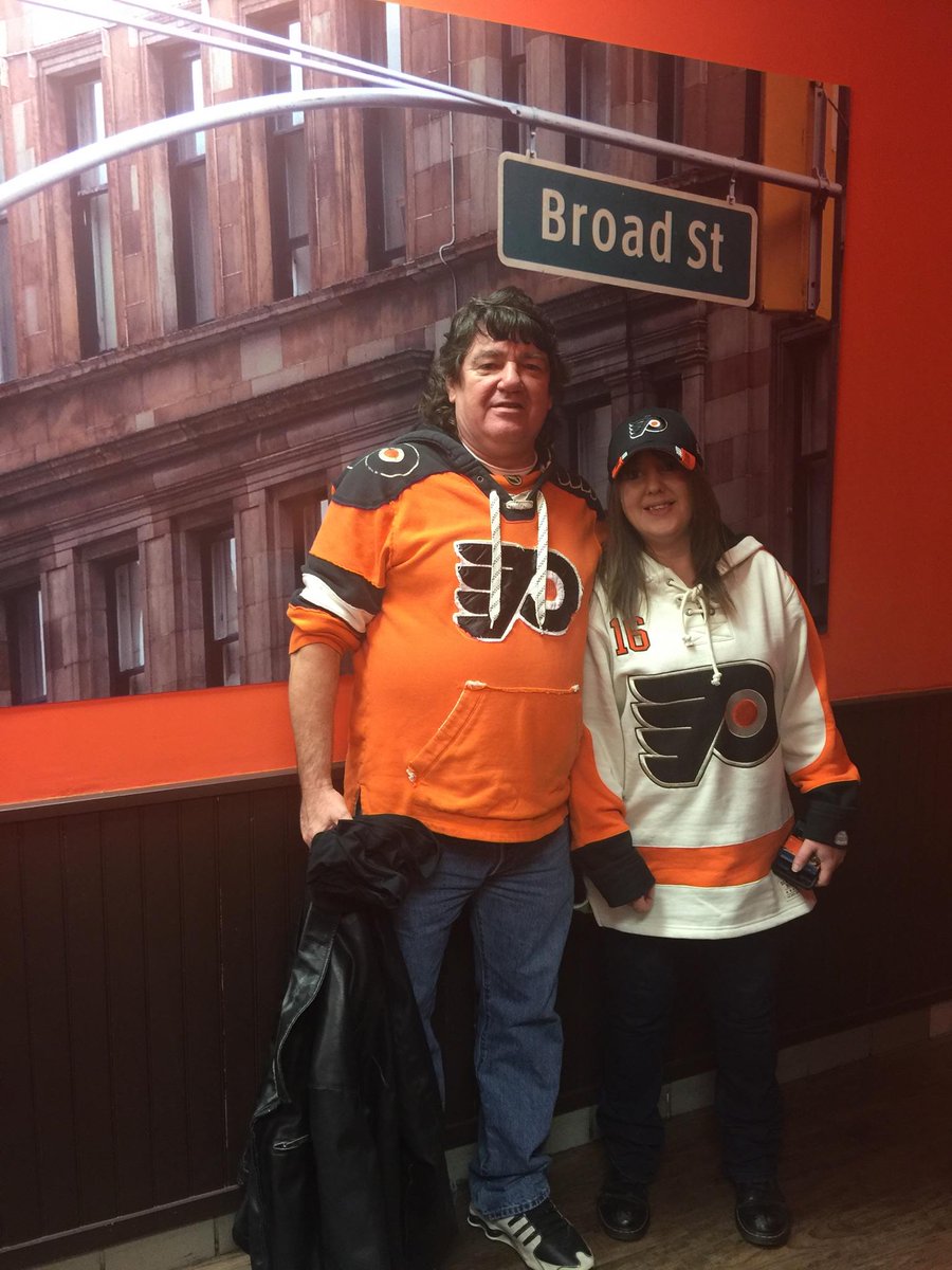 PhilthyPhillys's tweet photo. Philly fans at Philthy Philly's Pickering
#phillyflyers
#philthyphillys
#bestpoutine
#bestphillycheesesteak https://t.co/1AzmrzH17J