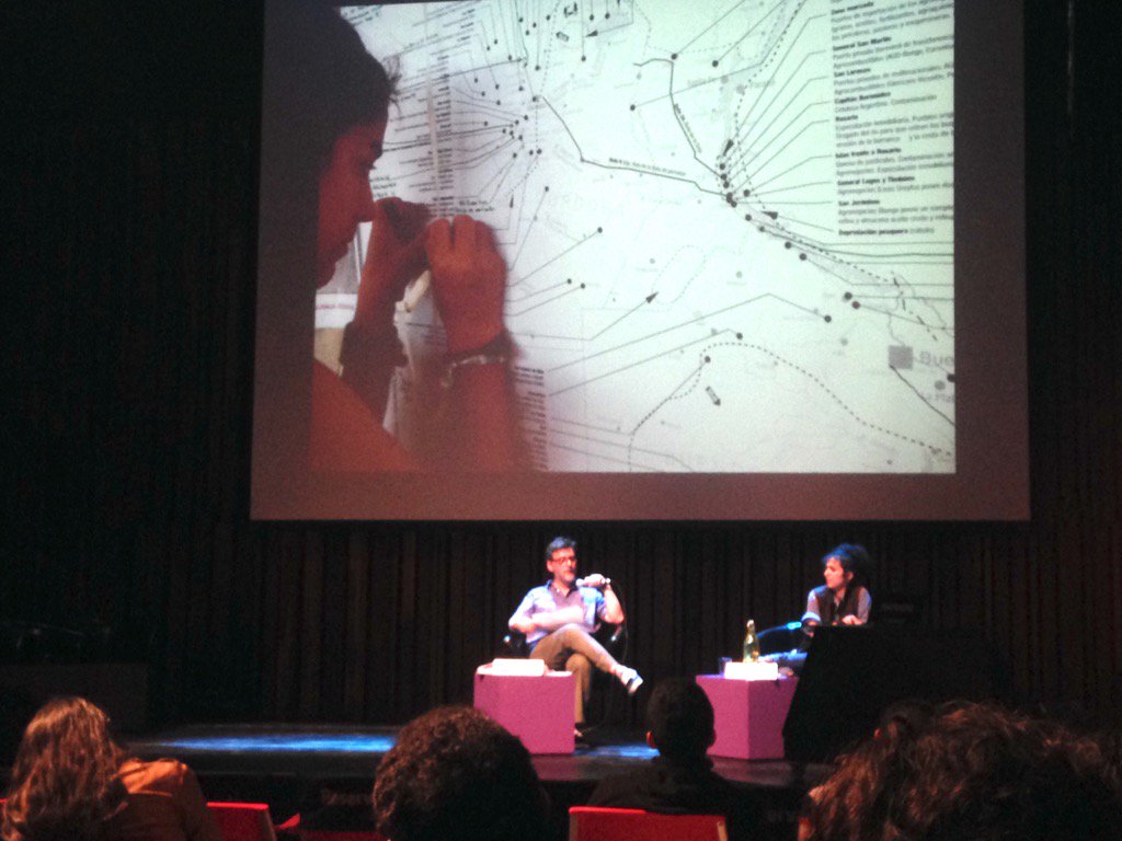 La puesta en común: 'la gente cree en los mapas' <a href="/iconoclasistas/">Retro Art Sounds</a> en <a href="/ccemx/">Centro Cultural de España México</a> #MapeoContraHegemónico