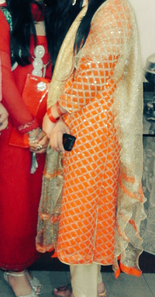 HayaFat05773514's tweet photo. With my #Sisoo....
#Enjoy Birth Party... https://t.co/R8ewrqyelO