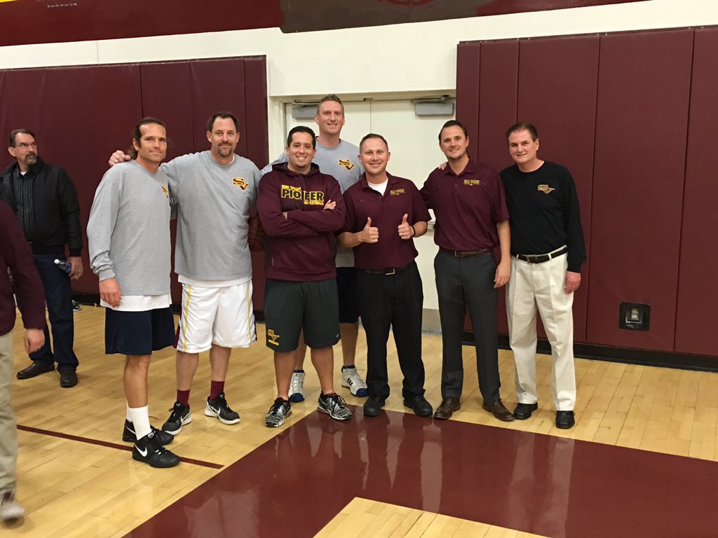 BrianCox93's tweet photo. SVHS Alumni game https://t.co/CGeUJmxNmd