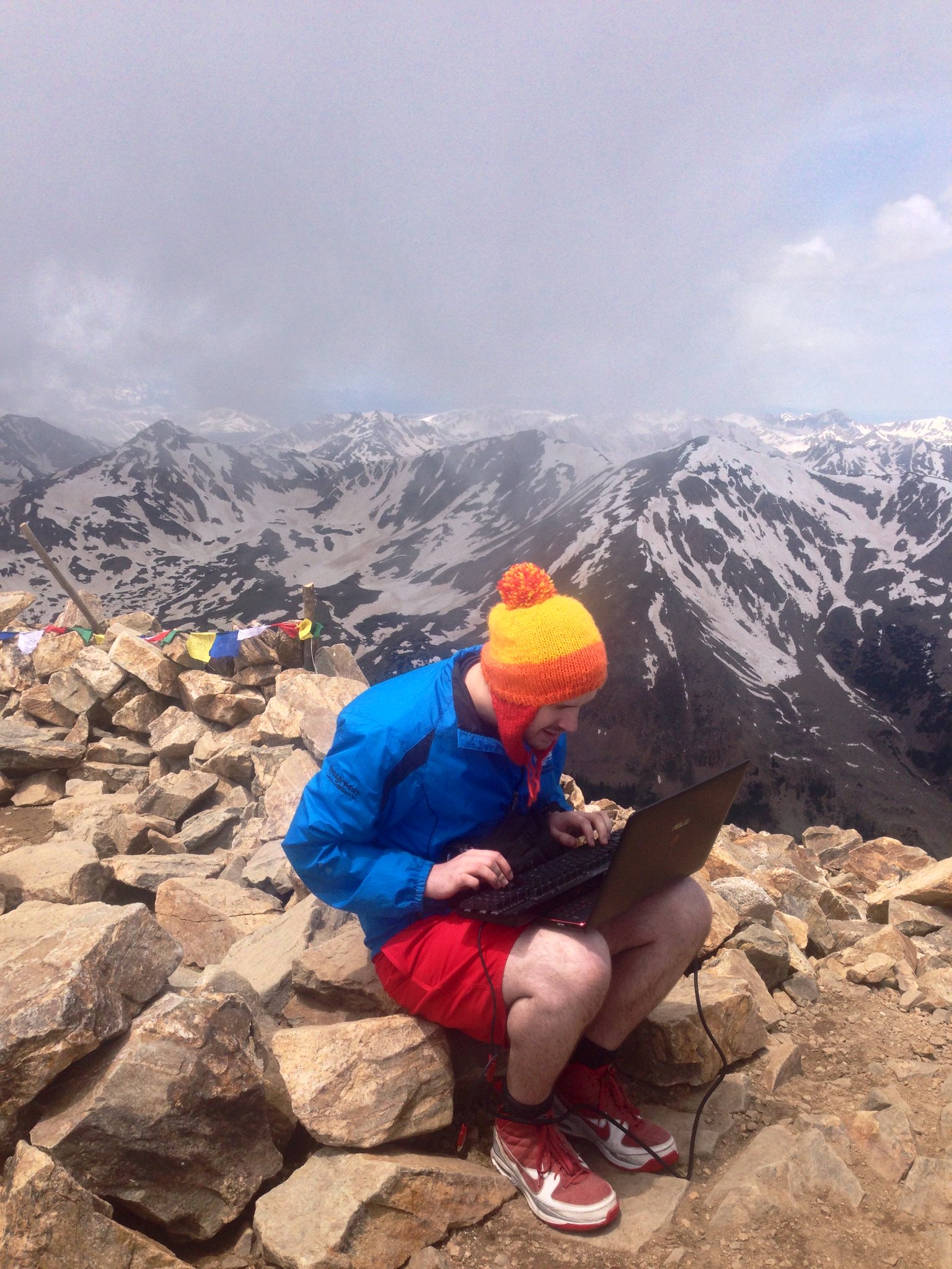Luke Lafreniere 🌐 on Twitter: "When you're stuck on the mountain but it's got Wifi. https://t.co