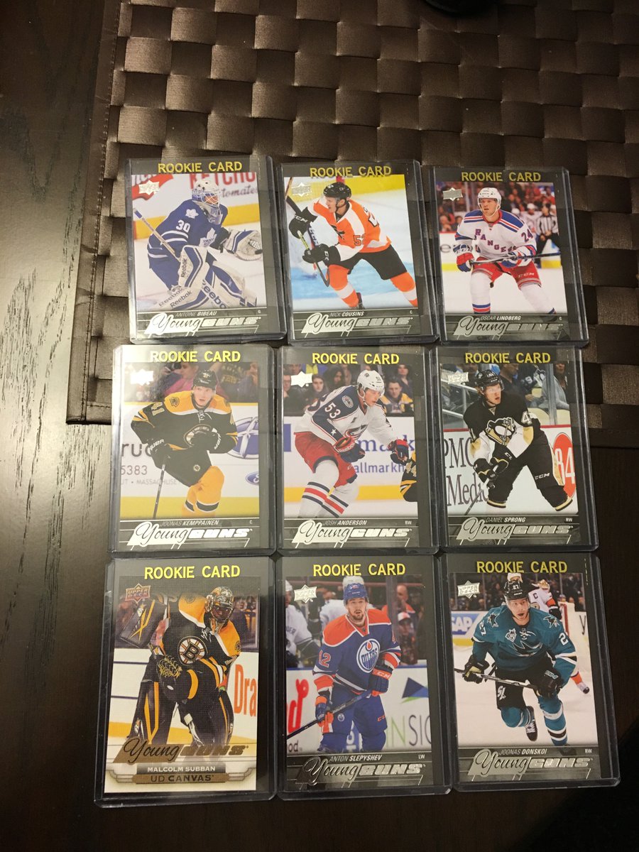 mcmanus17's tweet photo. 3 tins no McDavid #chasingconnor @UpperDeckHockey @WaynesCards https://t.co/JGuOUwJgSm