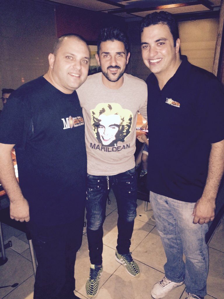 MuzzarellaPR's tweet photo. Gracias al @Guaje7Villa por visitarnos esta noche!! No se lo pierdan el próx 11-dic en el Loubriel  #NYCFCvsPR https://t.co/gVBx9hIrk5