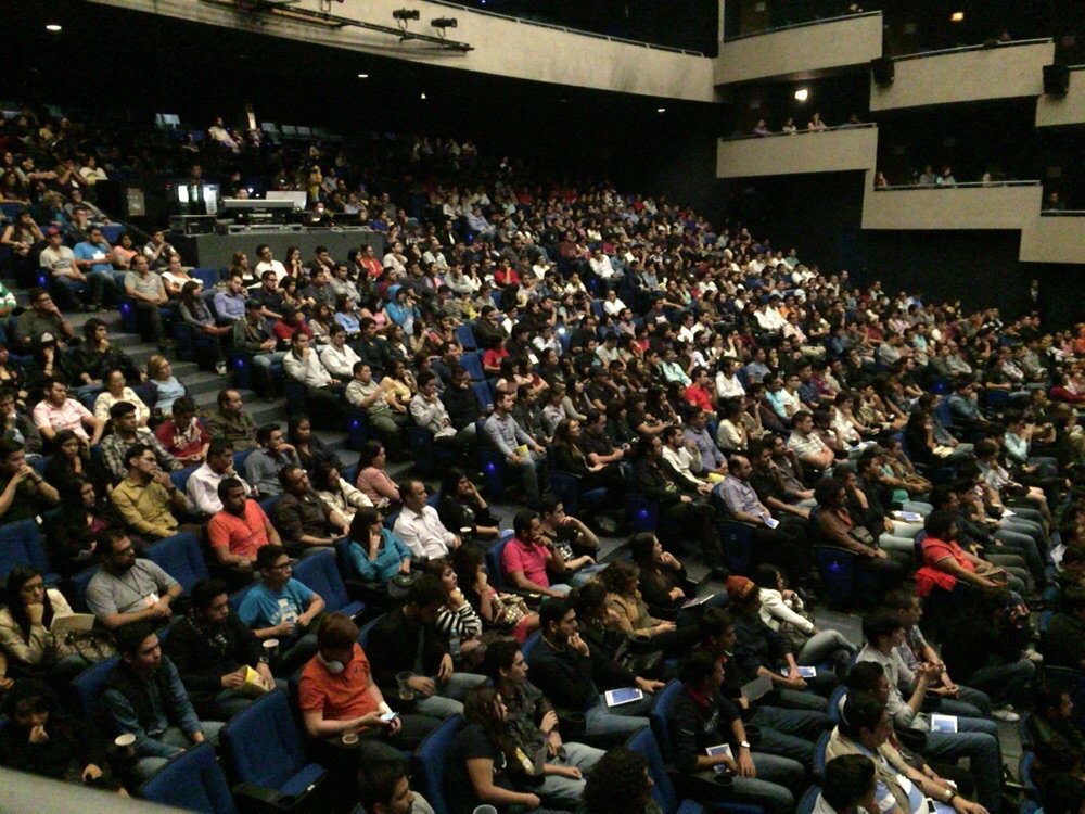 brainhubmx's tweet photo. RT InnovaJal: En #CPNight el Gobernador AristotelesSD se reúne con la comunidad tecnológica de Jalisco #CapitalDeL… https://t.co/E0lmb6siv3