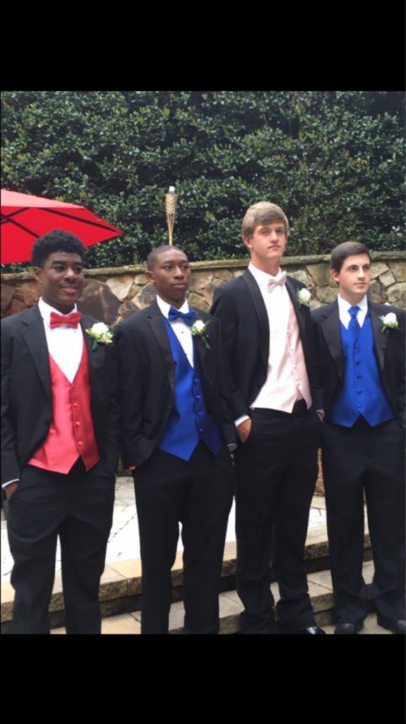 Ksatt03's tweet photo. Happy birthday Tyson Chicken Nuggets!! 🎉🎉🍗@BWill233 #CUUT https://t.co/nxTUcmu1uW