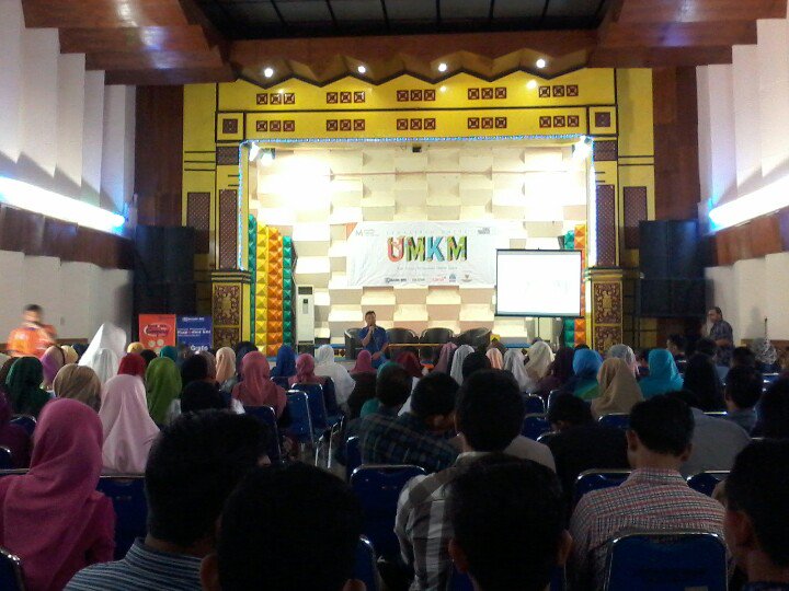 ILAcrew's tweet photo. Pembukaan Training Pemasaran utk UMKM oleh Wakil Pimpinan BRI Banda Aceh #MITraining #Markplusinstitute https://t.co/z89Hb4e1Ss