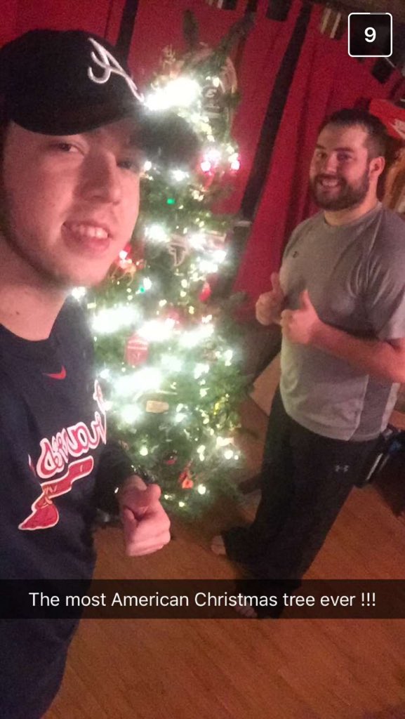 TylerChesser's tweet photo. Me and @MatthewCobb8 are good with decorations. #howarewesingle https://t.co/RTgruERuZC