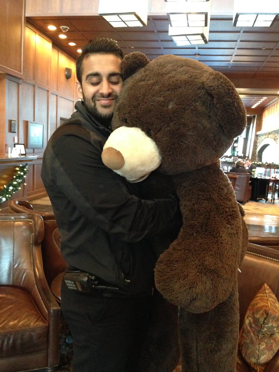 BearMountain's tweet photo. Our Bellman @raj__basi cuddling with #ChipTheBear Sr as we prepare for the holidays! #YYJ #TeddyBear #BearMountain https://t.co/OOulBtaim9
