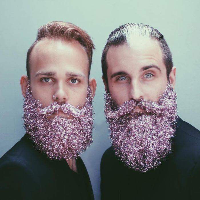 Liz_ethM's tweet photo. Lol kinda like how this looks! Just add a man bub bun 😂👌 #glitterbeard !#hipstertweets #guyswin https://t.co/sd5DxkqZOK