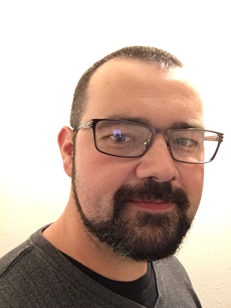 DaveGMcLeod's tweet photo. Hair cut. Nice and close. Need to trim the beard a little now. https://t.co/Mt9y4YYyuj