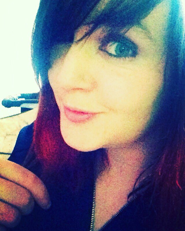 HanHanAllen's tweet image. I do smile sometimes :,)