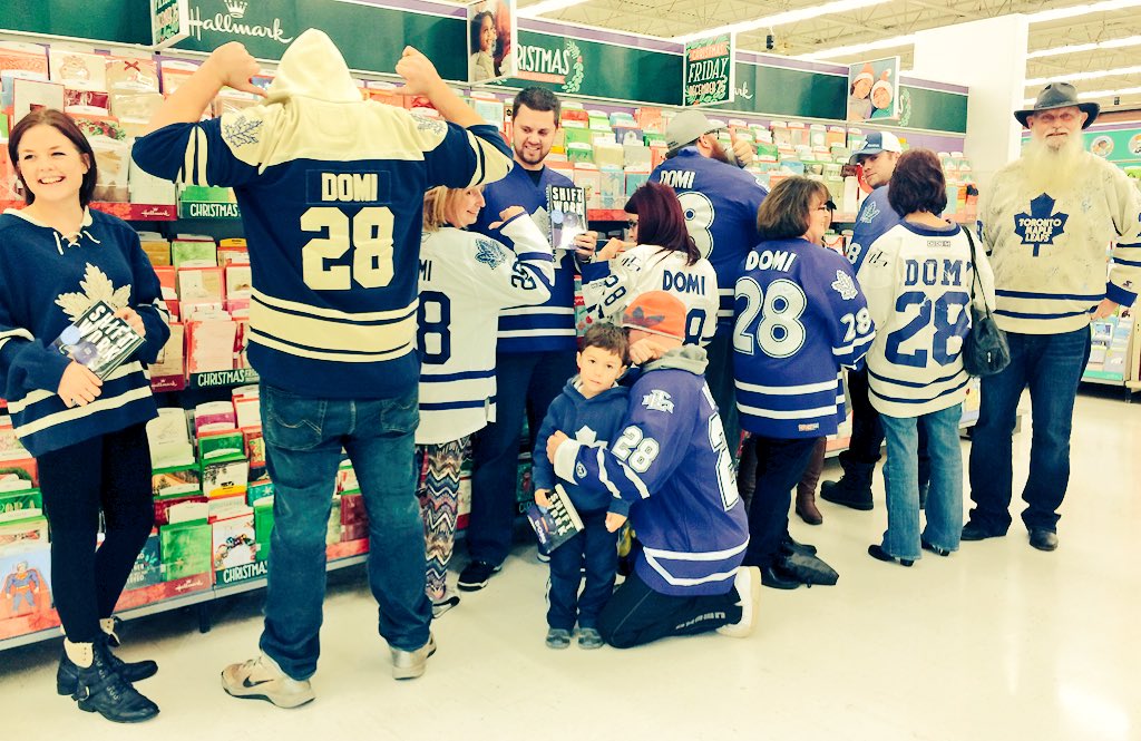 thereal_tiedomi's tweet photo. Thank you all the #Kingston people for coming out true #hockey fans @CoachsCornerCBC @MettleUnited #shiftworktour https://t.co/D9nNe1HMnv