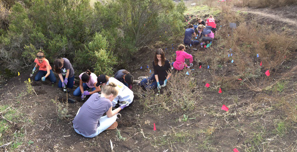 annemoto's tweet photo. Helping to keep Los Altos Hills beautiful! NCL Class of 2021 supporting environmental clean up  NCL_OVC https://t.co/7ZxP0C3JY0