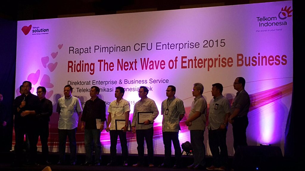 infonusa's tweet photo. "Leaders Talk by CMO Enterprise Business", Riding The Next Wave of Enterprise Business, Borobudur 25 November 2015 https://t.co/23PM9HgIYx