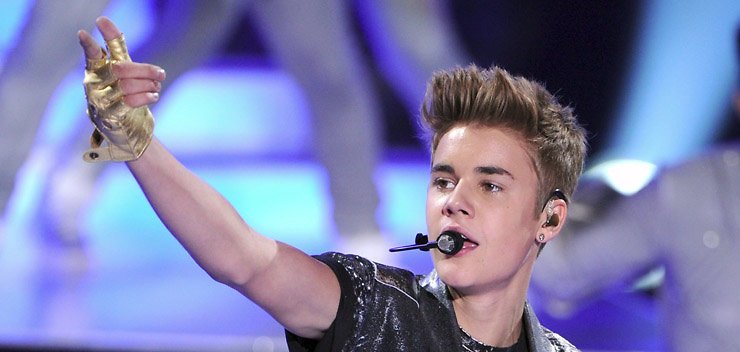 ytellradio's tweet photo. .@justinbieber #JustinBieber is #3 on the TMFC #TopRatedRadioChart. https://t.co/OScAv321xm https://t.co/ETMeFRG61G