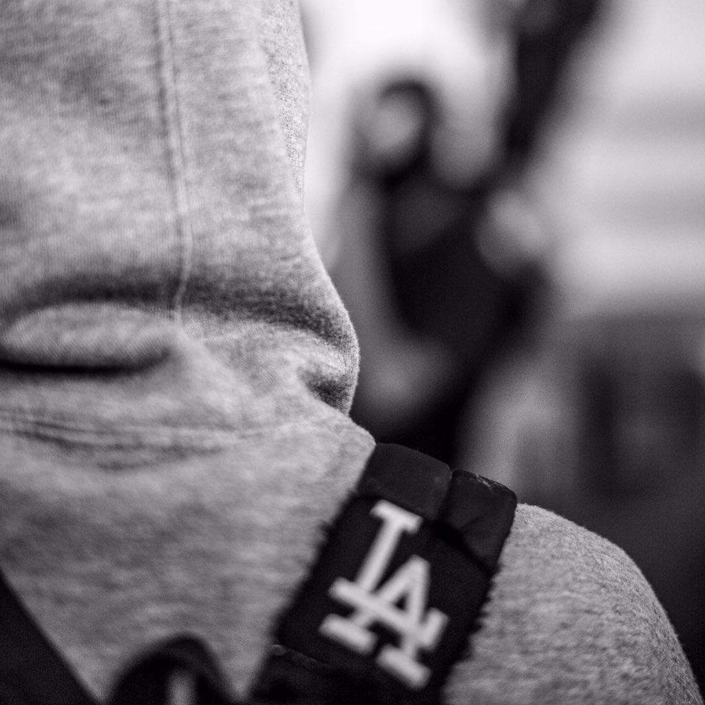 SuperMediocreLA's tweet photo. LA All Day #laallday #streetfashion #leicacamera #supermediocre https://t.co/4mn3xnUwyC