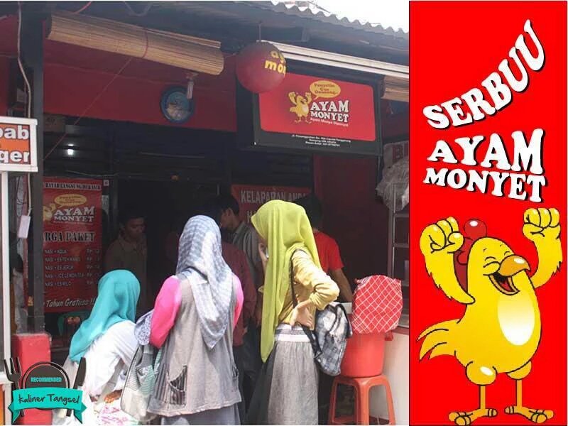 shicsia's tweet photo. Ayooo, serbu @ayammonyet  sekarang sudah ada 3 outlet loh. Lokasi samping kampus UIN, UPN dan Cikarang https://t.co/Cp5DffKGlM