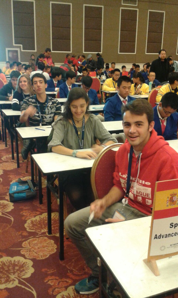 LaSalleManlleu's tweet photo. La final de la Math League de Pequín a punt de començar! Som-hi!A gaudir de l'experiència. @LaSalleCat #quanttalent https://t.co/GaUsvyGUj1
