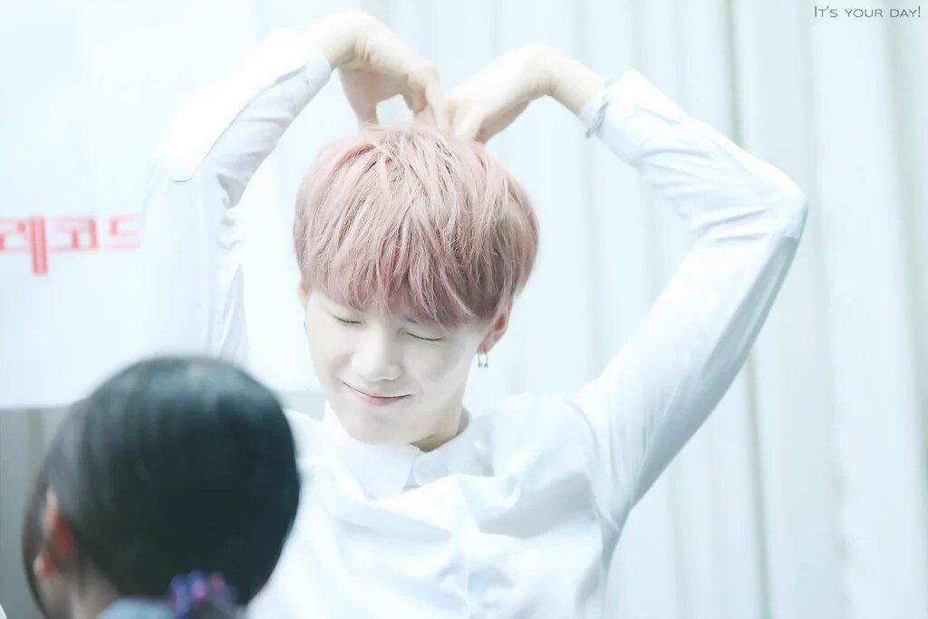 suga_yol's tweet image. 95💓ゆんぎしゅがみんゆんぎ♡
歳近い方⇒気になった方お迎え行きます🙋

 #BTS好きな人と猛烈に絡みたくて仕方がないのでBTS好きな人がRTしてくれたらフォローしますのでこれを見たBTS好きな人は是非RT拡散してください