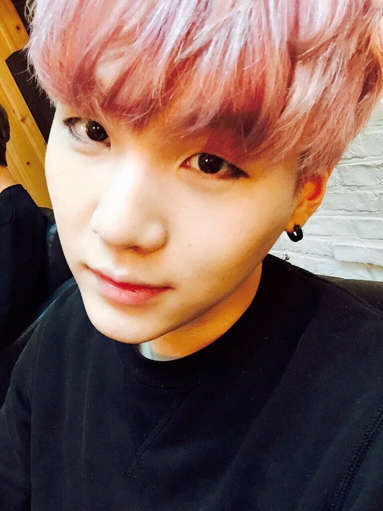 suga_yol's tweet image. 95💓ゆんぎしゅがみんゆんぎ♡
歳近い方⇒気になった方お迎え行きます🙋

 #BTS好きな人と猛烈に絡みたくて仕方がないのでBTS好きな人がRTしてくれたらフォローしますのでこれを見たBTS好きな人は是非RT拡散してください