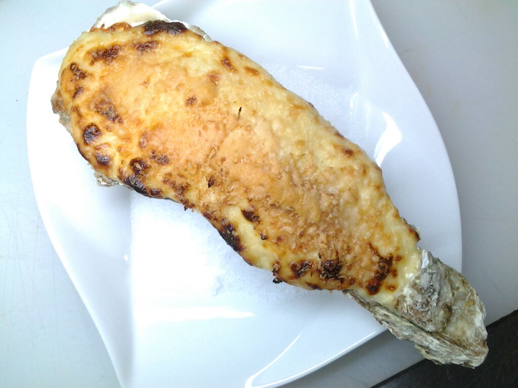 Mammayanomama's tweet photo. 岩手、広田湾の牡蠣のグラタン
ご予約ご来店お待ちしております！
ワイン食堂Mammaya０４８－２５５－００１７ https://t.co/XGq6x3NnQ7