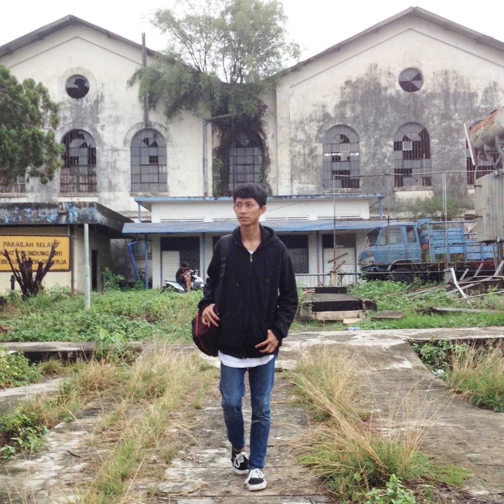 andsaputra_'s tweet photo. Katakanlah sejujurnya walau pahit yang kau rasa😄😉 https://t.co/74emialBXM