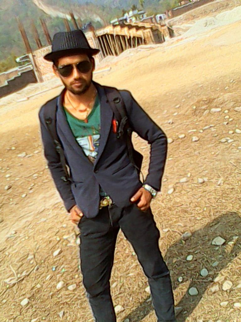 Ma jhukdai najhukne Nepal ko chhoro