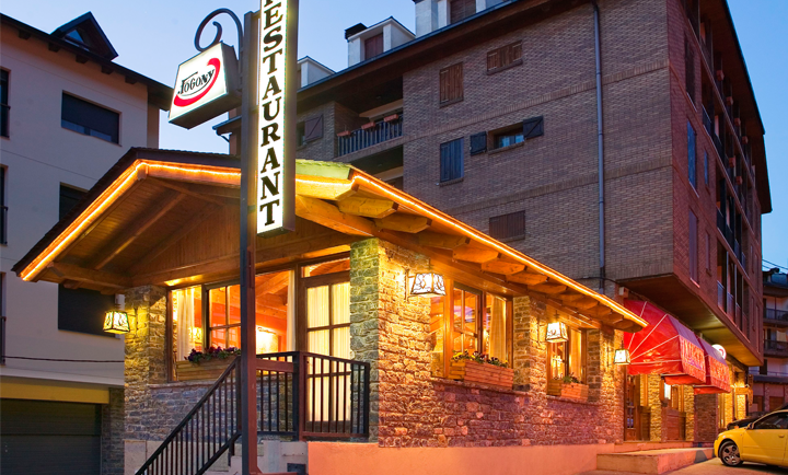 pallarsdigital's tweet photo. El restaurant @Fogony de Sort conserva un any més l'estrella Michelin https://t.co/PGOhFqlA2F #pallars https://t.co/S8Rl8SZw77