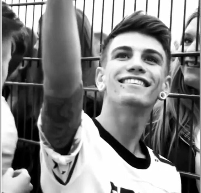UpdatingSims's tweet photo. HAPPY BIRTHDAY BBY!! ❤️🎉

Hope you get everything you wanted! 🎁🎈

I love you 🦄💓
@jakesims https://t.co/2HShiDvsJR