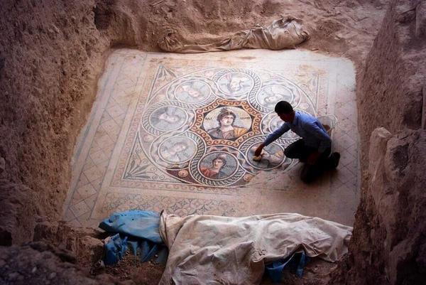 plus1haber's tweet image. Toprağın altından böyle muhteşem hazine ancak Anadolu'da çıkar..Zeugma