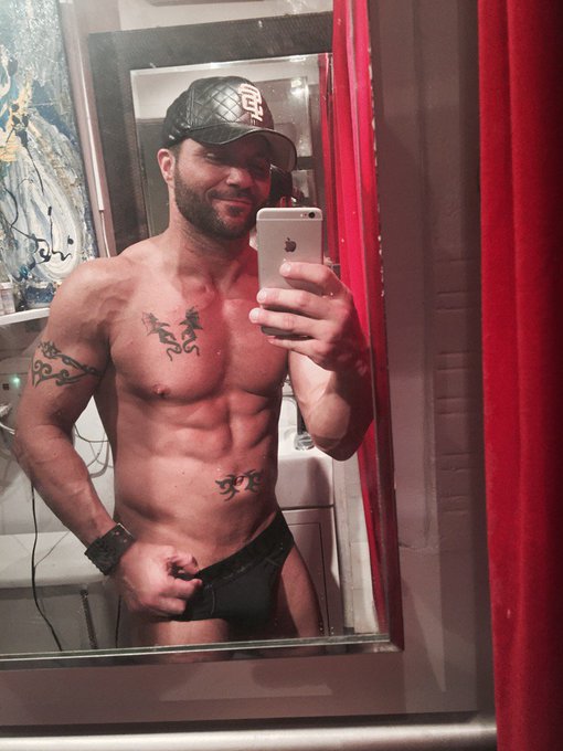 Getting ready for you CLEV. 11-28 @FLEXSpasCLE Happy Thanksgiving everyone in twitter land https://t