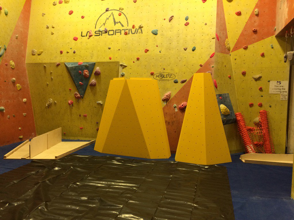 A sneeky peek of what's happening today! <a href="/KingKongWalls/">King Kong Walls</a>